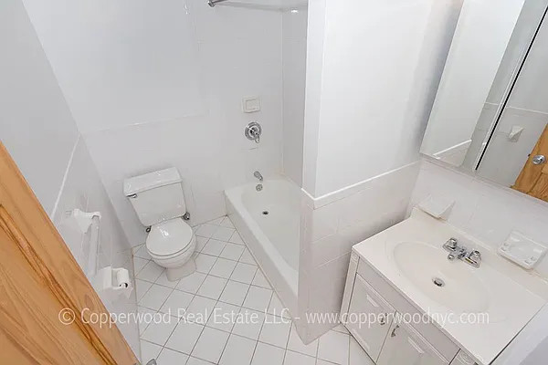 Rented by Copperwood Real Estate | media 16