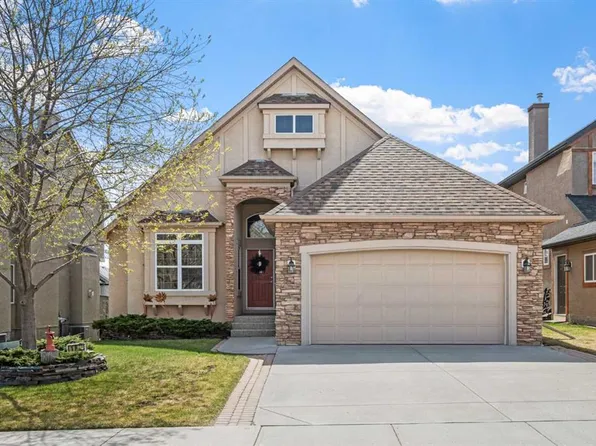 183 NE Discovery Ridge Way SW, Calgary, AB T3H 5G3