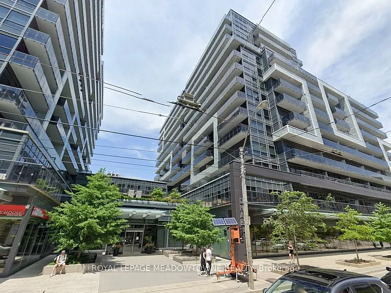 1030 King St W #303 — Photo 1