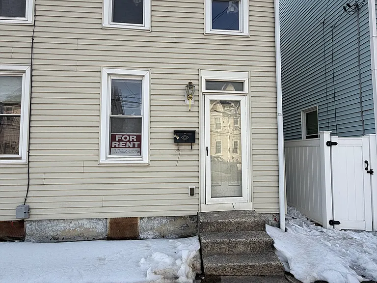 745 Fairground Ave — Photo 1