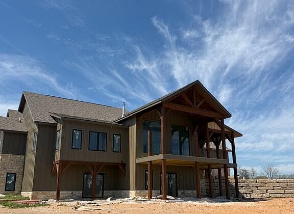 3rd image of 1024 Muskego Road