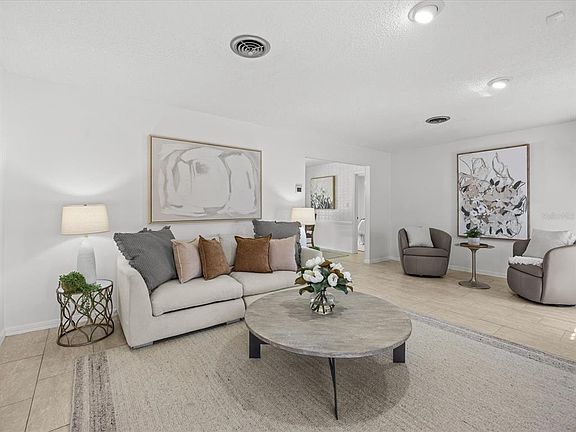 4th image of 2625 Summerfield Rd