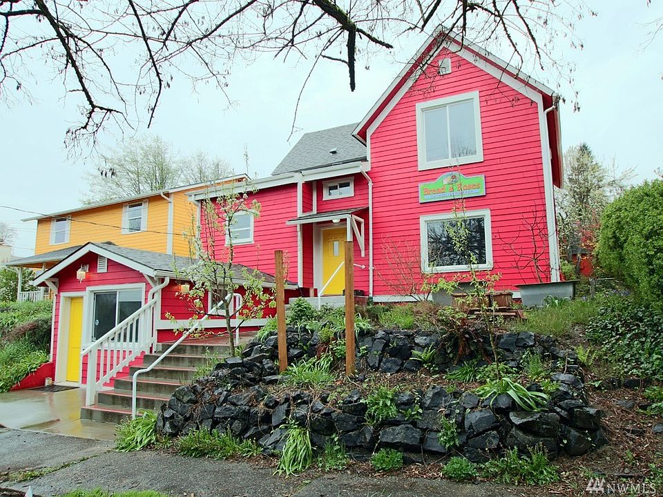 1st image of 1320 8th Ave SE