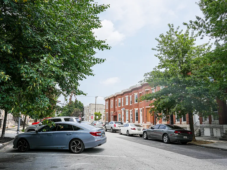 220 N Luzerne Ave — Photo 6