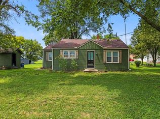 104 4th St, Winchester, KS 66097