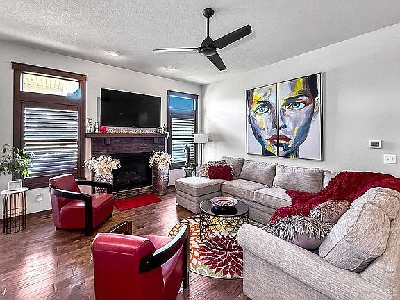 5th image of 8965 Greenway Dr