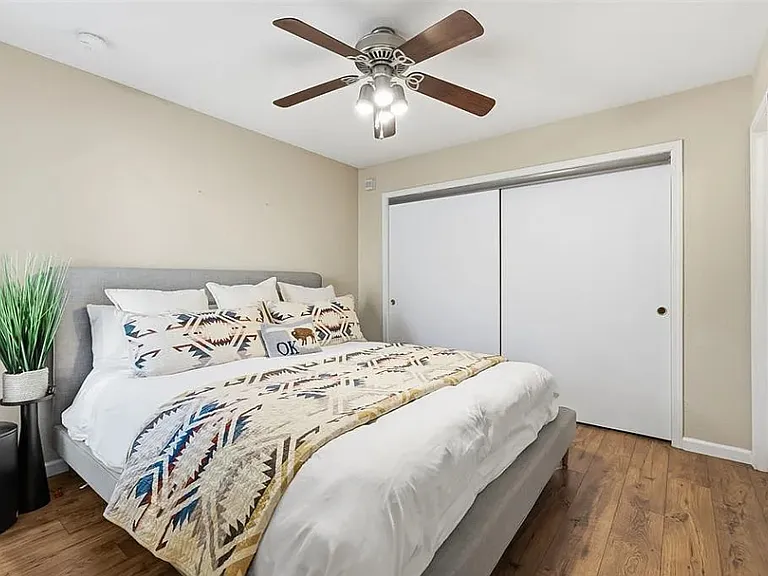 1518 Vine St #2 — Photo 1
