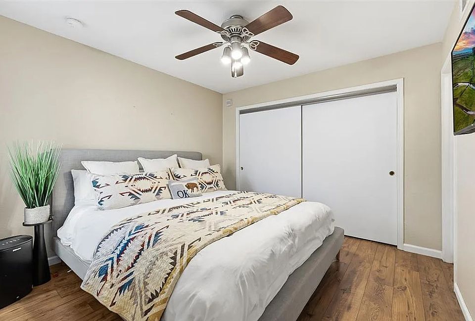 1st image of 1518 Vine St APT 2