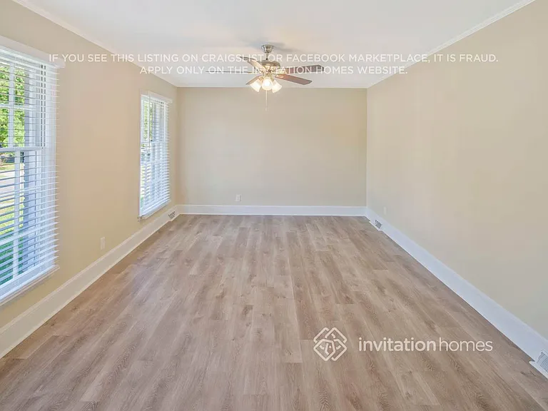 4213 Gladstone Ln — Photo 4