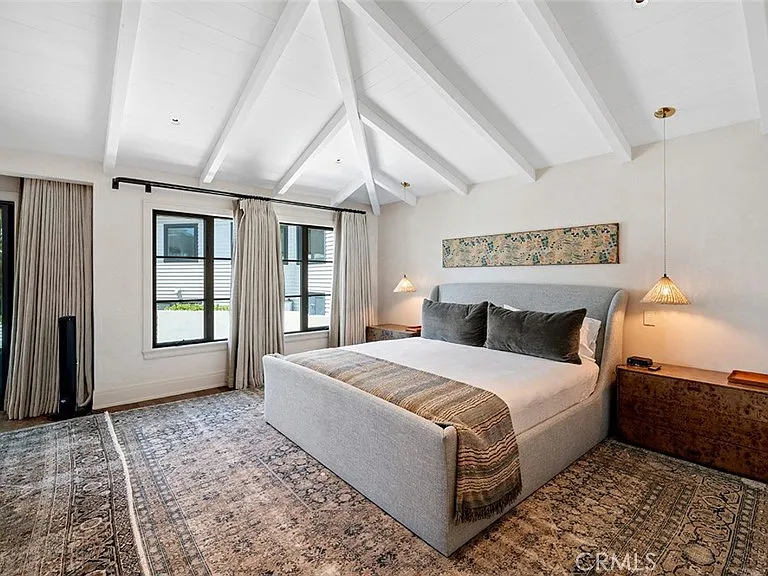 27 Emerald Bay — Photo 23
