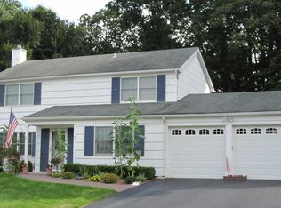 31 June Pl, Aberdeen, NJ 07747