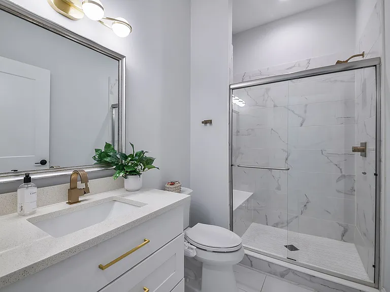 2447 Sharon Ct — Photo 14