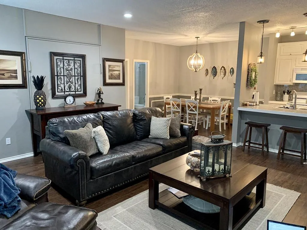 2164 Tanglewood Blvd — Photo 4