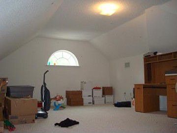 3rd image of 160 Carlyene Dr