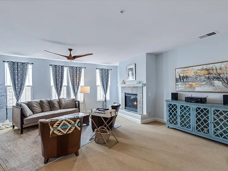 125 Johnson St — Photo 3