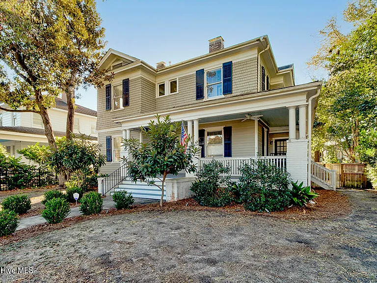 1812 Market St — Photo 1