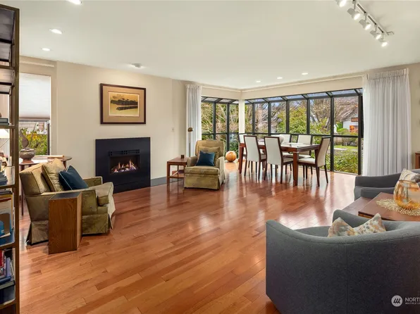 201 3rd Avenue N #210, Edmonds, WA 98020