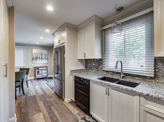 5th image of 522 N Washington St
