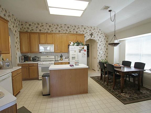 2nd image of 5534 Morgan Park Ln