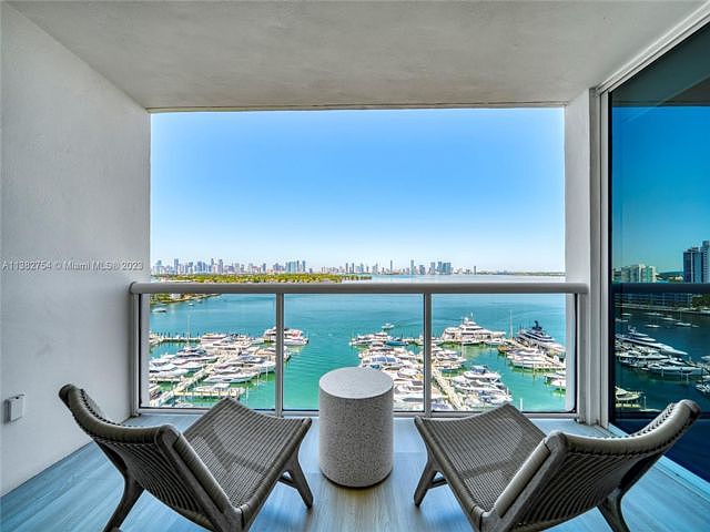 1st image of 1900 Sunset Harbour Dr #1506