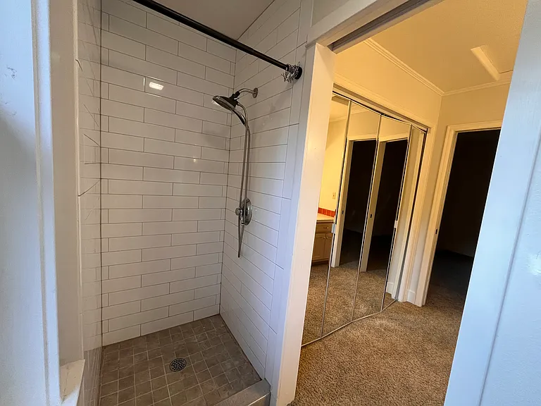 243 S Palatine Hill Rd — Photo 19