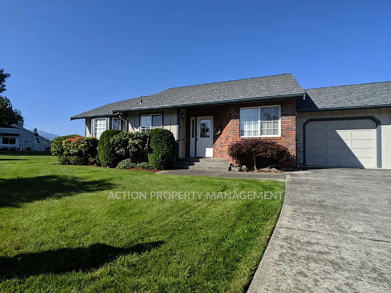 882 N Oxford Way — Photo 3