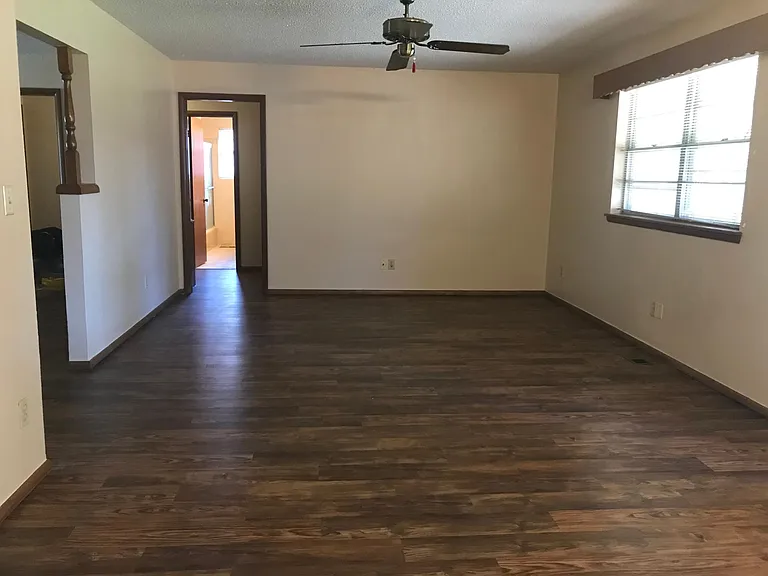 7105 S Linn Ave — Photo 5