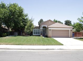 42410 Blossom Dr, Quartz Hill, CA 93536