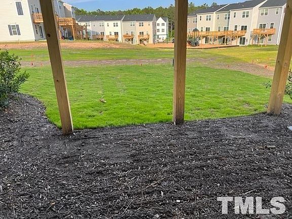 3rd image of 845 Romeria Dr