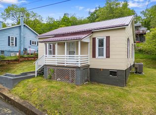 245 Grayson St, Fries, VA
