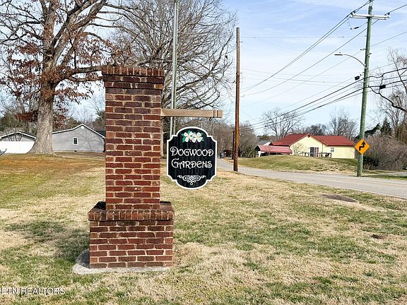 2nd image of 5035 White Petal Way #39