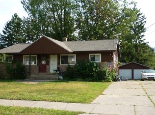 2446 31st St SW, Wyoming, MI 49519