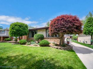 5616 W 98th Pl, Oak Lawn, IL
