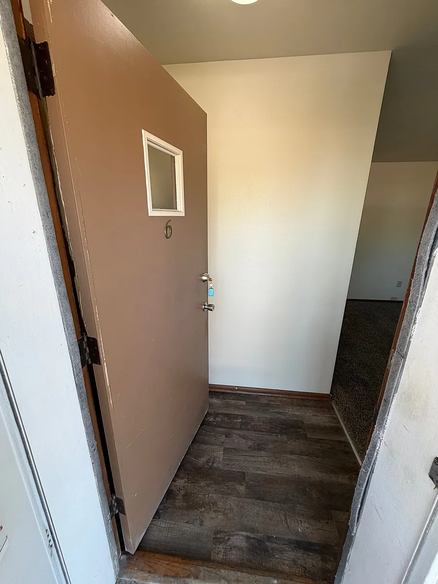 Building Photo - 8111 W Lincoln Ave #6