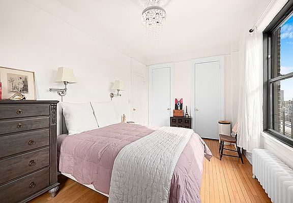 3rd image of 510 Cathedral Pkwy #10F