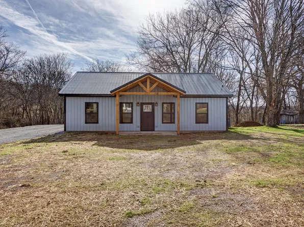 584 Mill St, Lynnville, TN 38472