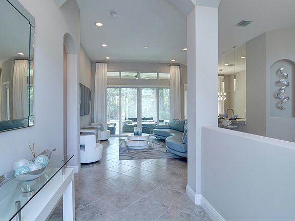 4th image of 9623 Knollwood Lane