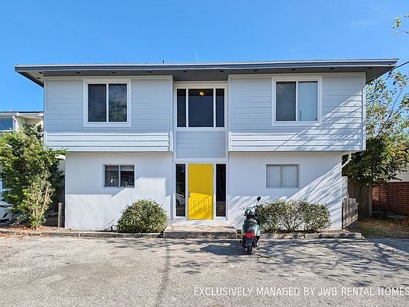 3rd image of 403 Lower 8th Ave S APT A