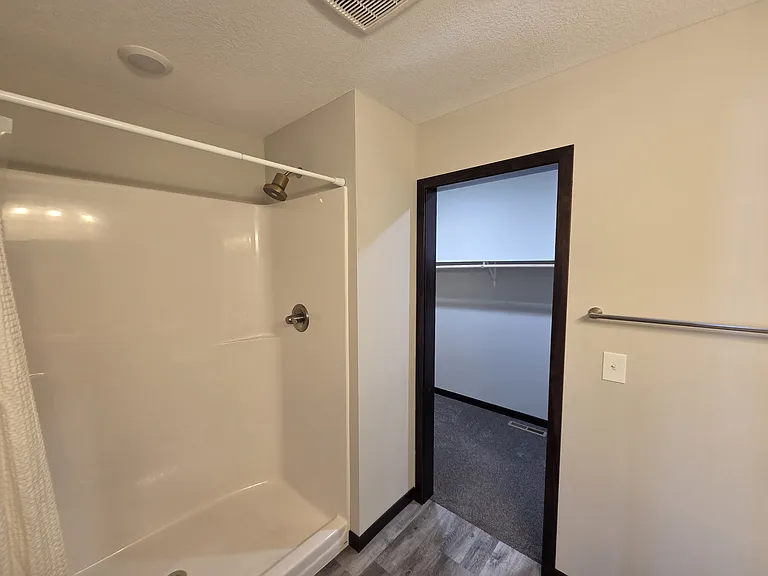1029X Holton Ave — Photo 12