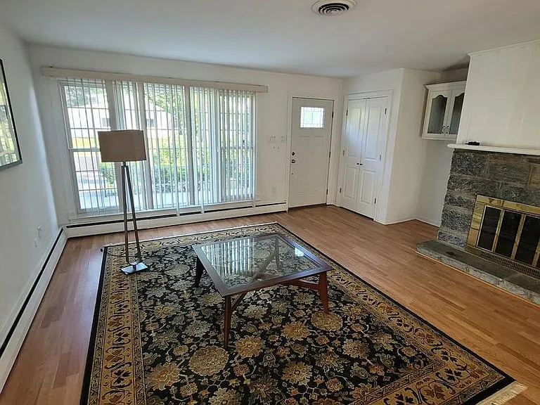 300 Adams Rd — Photo 5