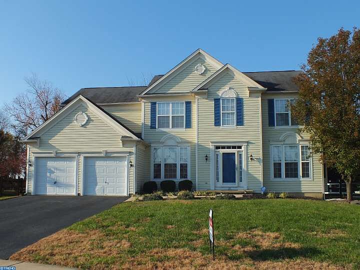 1st image of 18 W Minglewood Dr