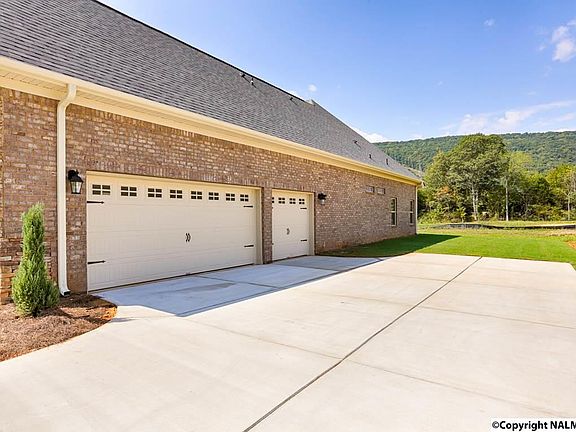 3rd image of 7003 Jane Elizabeth Dr