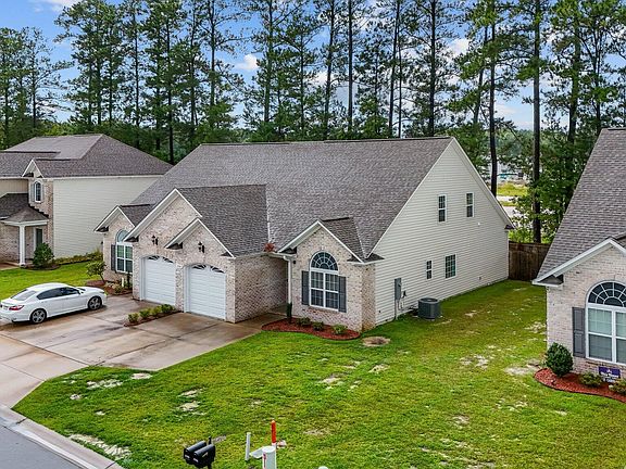 4th image of 1700 Cambria Drive #B
