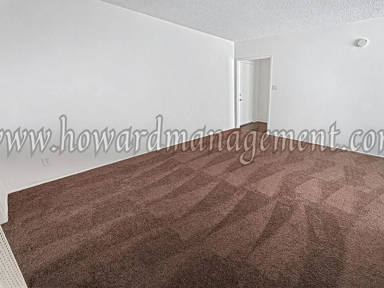 4256 Lindblade — Photo 19