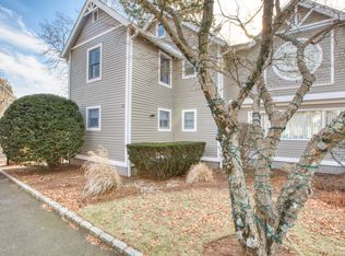32 Seminary St #A, New Canaan, CT 06840