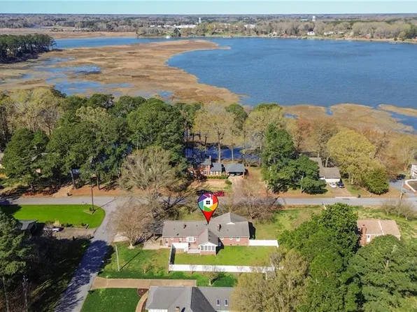 307 Ridgeland Dr, Smithfield, VA 23430