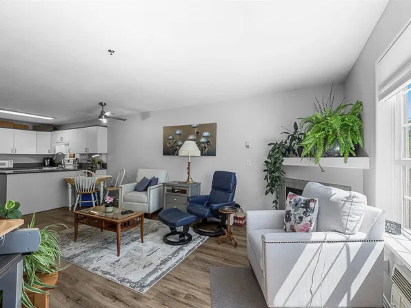 554 Seymour St #202, Kamloops, BC V2C 2G9