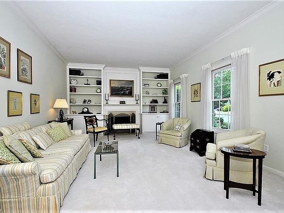 4th image of 510 Dogwood Ln