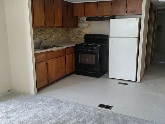 2nd image of 4976 Stanley Ave Trailer 34