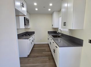 12725 Navajo Rd APT 2, Apple Valley, CA 92308